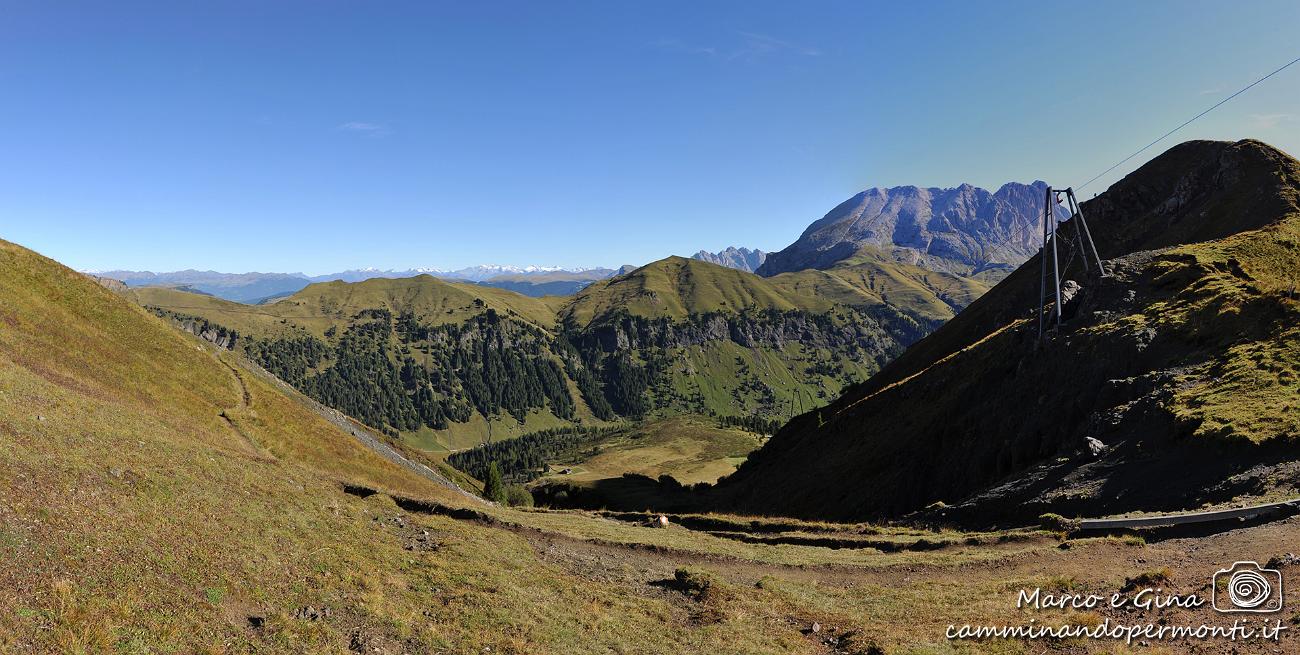 021 Val Duron Lago e Rifugio Antermoia - Passo Ciaregole.jpg